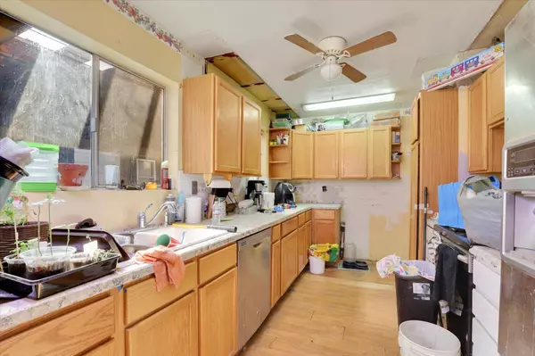 Spokane, WA 99203,452 W 26th Ave