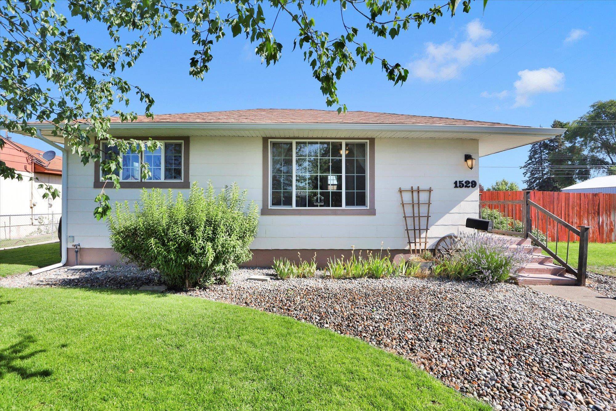 1529 E Bismark Ave, Spokane, WA 99037