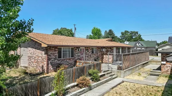 711 E Broad Ave #715 E Broad Ave, Spokane, WA 99207