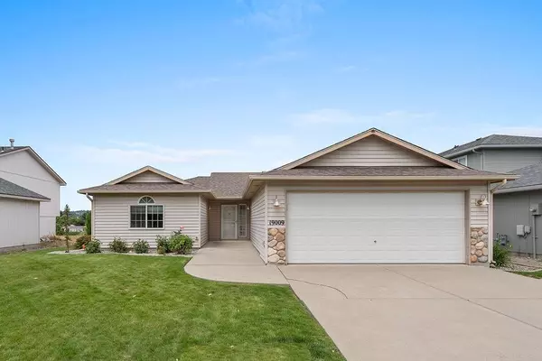 19009 E Riverwalk Ln, Greenacres, WA 99016