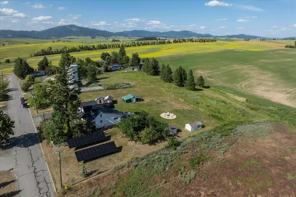 Rockford, WA 99030,204 N Center Rd