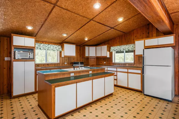 Lincoln, WA 99147,41238 N Sterling Valley Rd