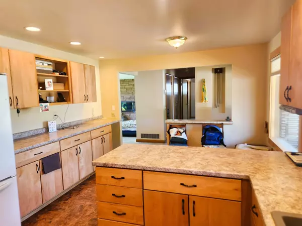 Colville, WA 99114,910 E Elep Ave