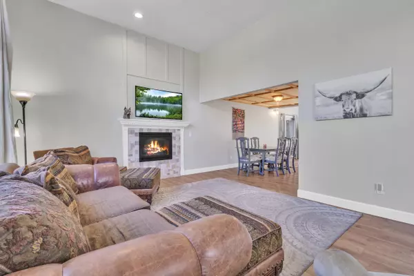 Spokane, WA 99218,416 E Carriage Ct