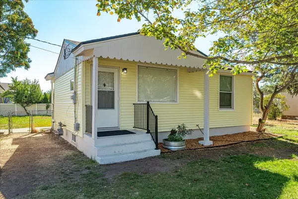 908 N Sargent Rd, Spokane, WA 99212