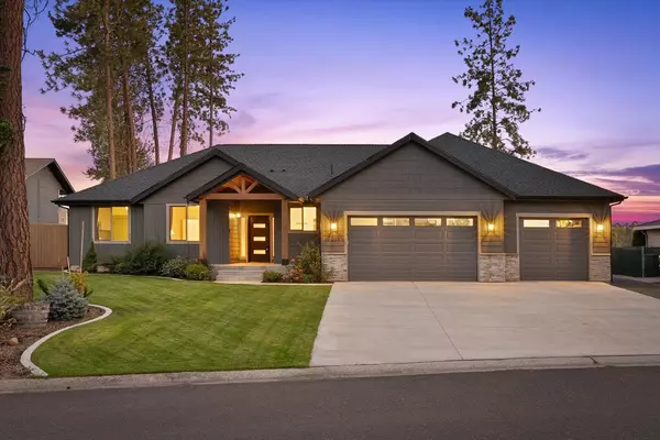 7009 W Kendick Ave, Nine Mile Falls, WA 99026