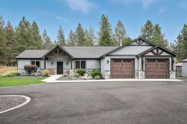 3406 E Elena Ln, Chattaroy, WA 99003