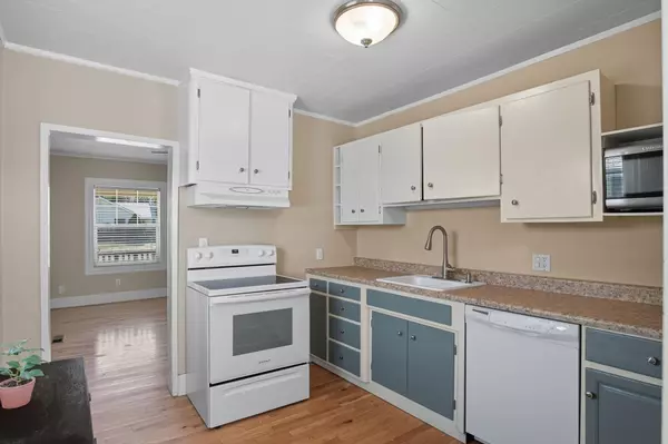 Spokane, WA 99207,417 E Queen Ave