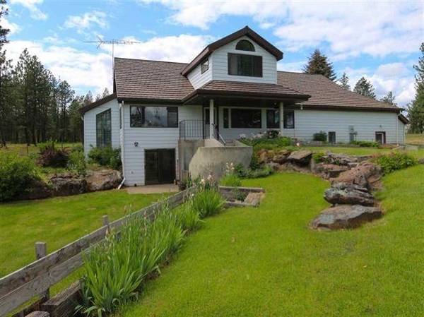 15817 S Whitehouse Ln, Cheney, WA 99004