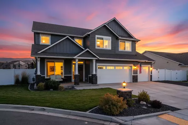 1029 S Colonial Dr, Greenacres, WA 99016