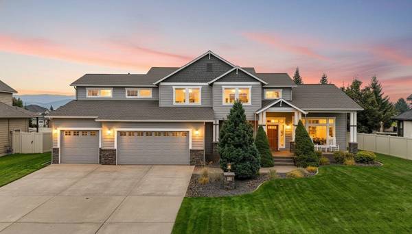 17316 E Galactica Ct, Greenacres, WA 99016