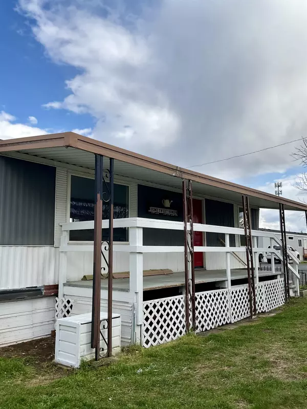 Deer Park, WA 99006,300 S Fir St ##8