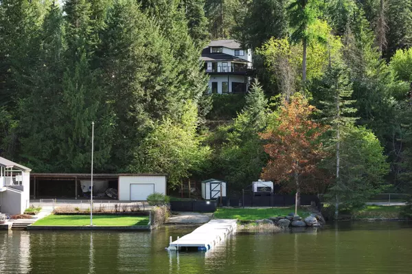 11624 N West Newman Lake Rd, Newman Lake, WA 99025