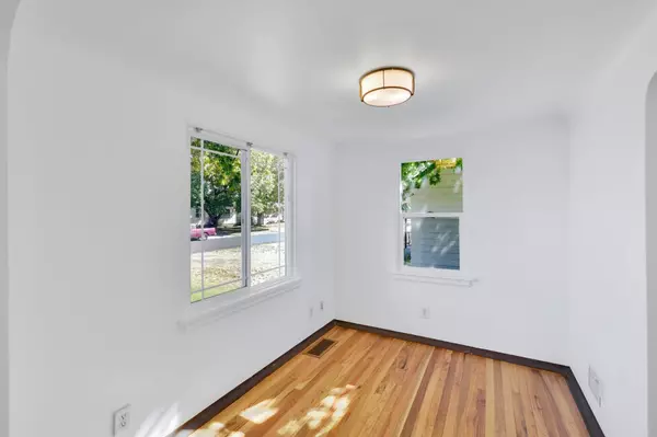 Spokane, WA 99205,5211 N Lincoln St