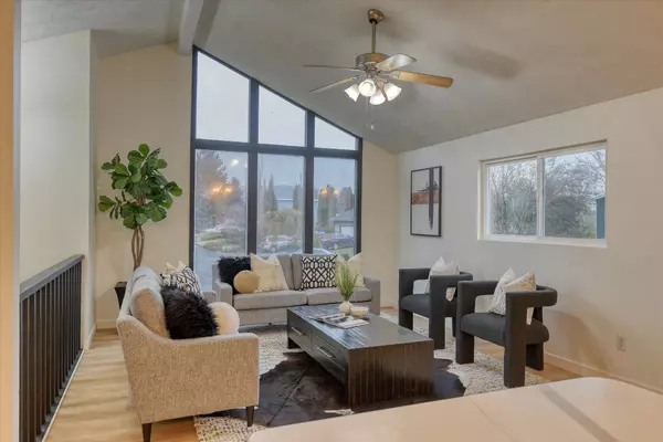 Otis Orchards, WA 99027,4904 N Darin Rd