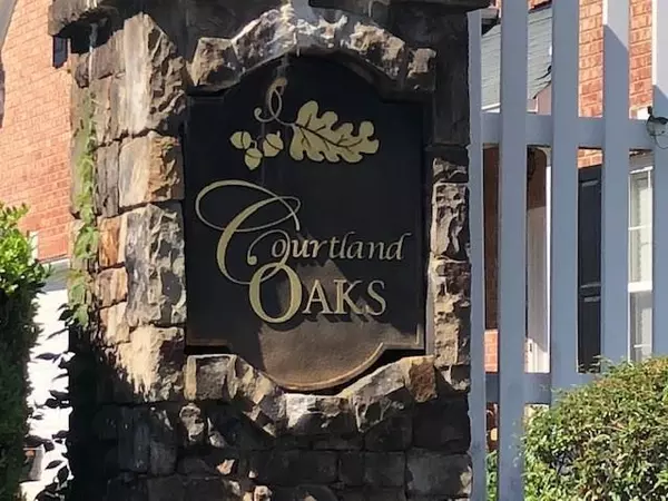 Marietta, GA 30060,208 Courtland Oaks DR SW