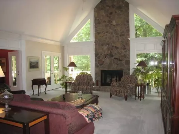 Sandy Springs, GA 30350,7275 Chattahoochee Bluff DR