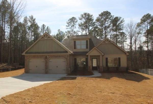 42 Timber LN, Newnan, GA 30265