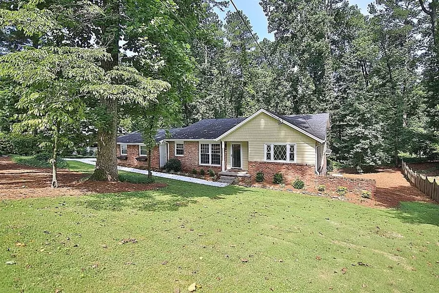 6690 Castleton DR, Sandy Springs, GA 30328