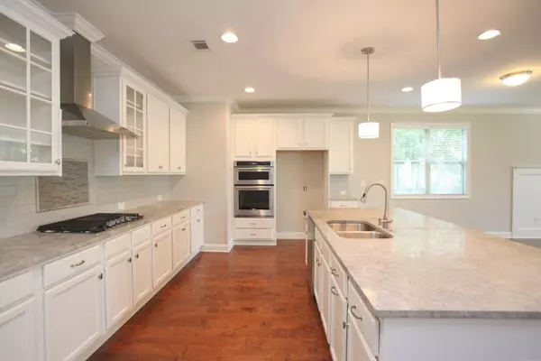 Johns Creek, GA 30022,4935 Waterbury CV