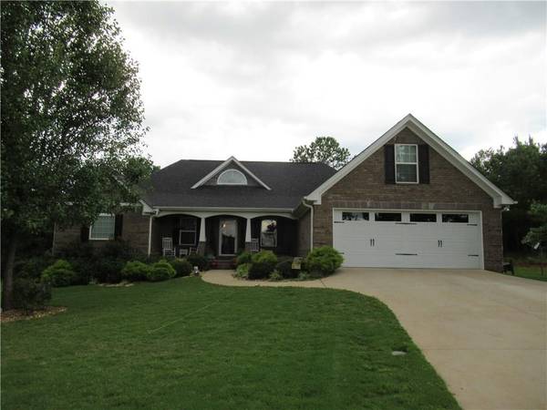 19 Meadow Lakes CIR, Cedartown, GA 30125