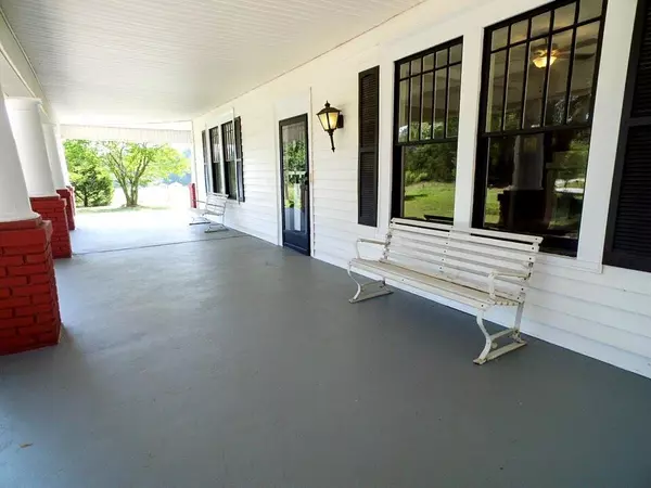 Lavonia, GA 30553,9035 Highway 59