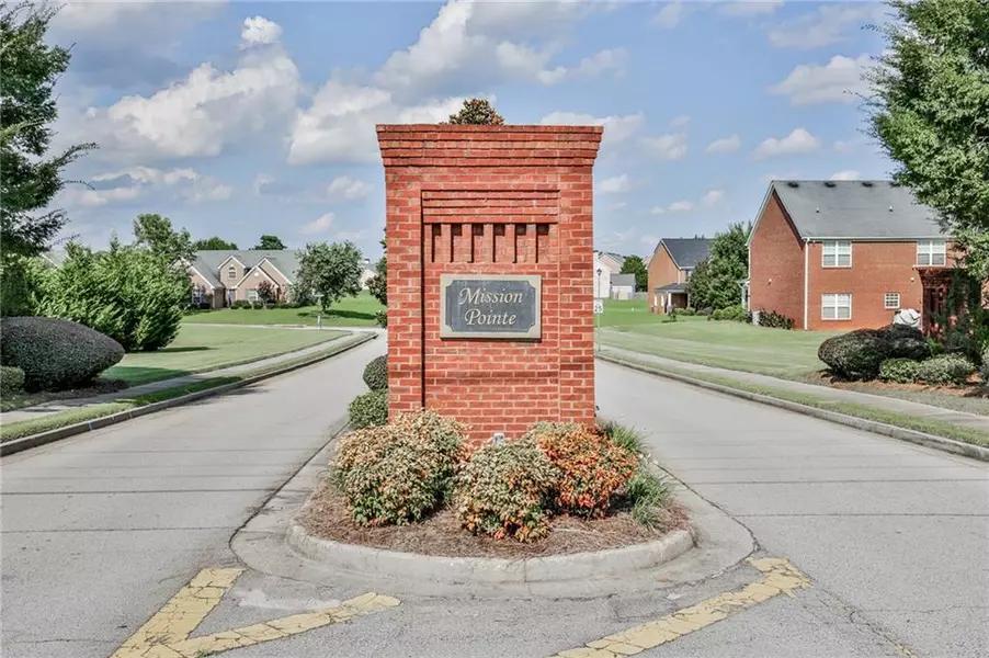 170 Mission Pointe LN, Covington, GA 30016