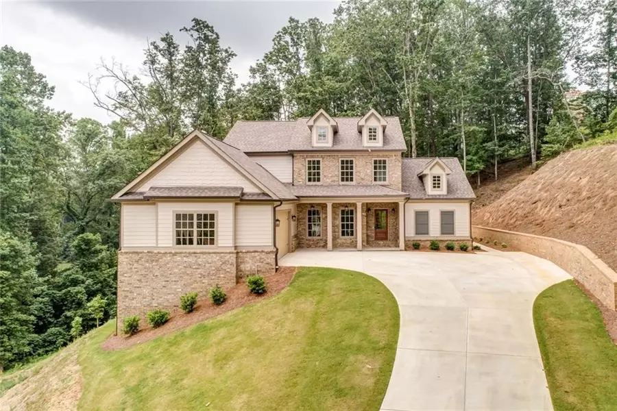 1242 Bloomsbury LN, Gainesville, GA 30501