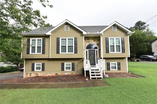 4830 Eagle Watch DR, Flowery Branch, GA 30542