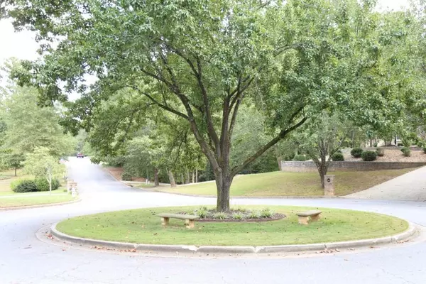 Alpharetta, GA 30022,2645 Nesbit TRL