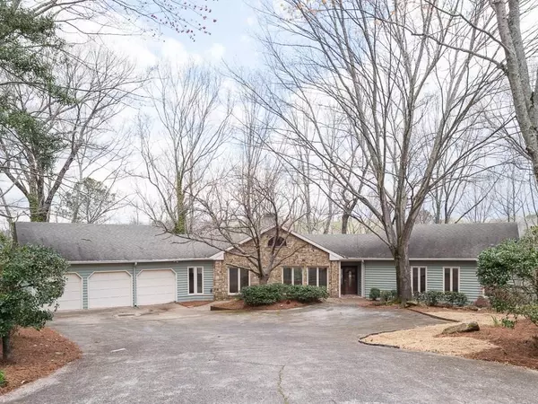 Sandy Springs, GA 30328,275 Crosstree LN