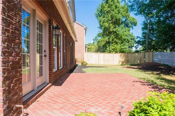 Dunwoody, GA 30338,1439 Eastham DR