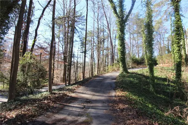 Atlanta, GA 30327,3830 Beechwood DR NW
