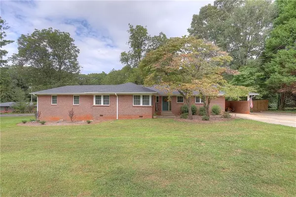 Monroe, GA 30655,209 Pinecrest DR