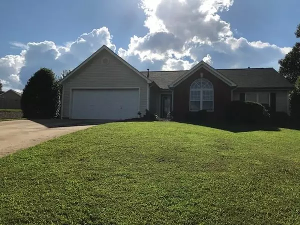 5818 Meadowfield TRCE, Flowery Branch, GA 30542