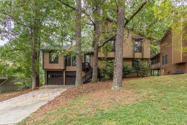 3742 HOLLAND DR, Snellville, GA 30039