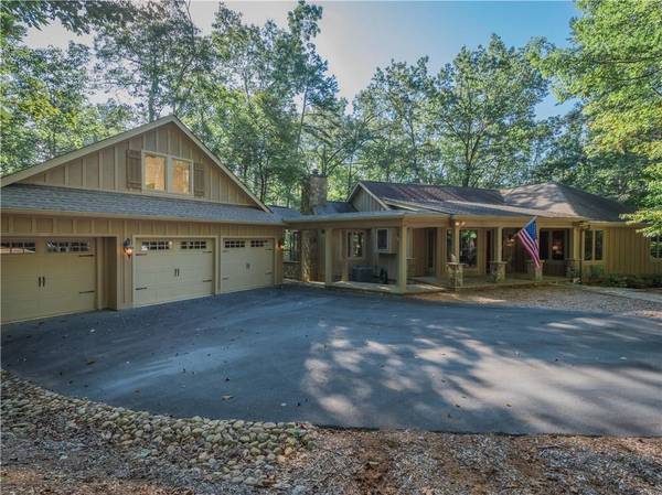 639 Wake Robin DR, Big Canoe, GA 30143