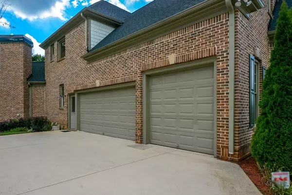 Flowery Branch, GA 30542,5011 Glen Forrest DR