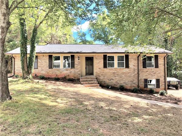 3496 Scenic DR, Winston, GA 30187