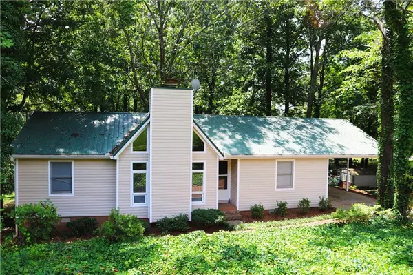 4547 Union PL, Flowery Branch, GA 30542