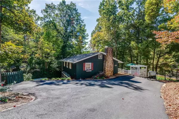 Gainesville, GA 30506,9000 Hawks Cove RD