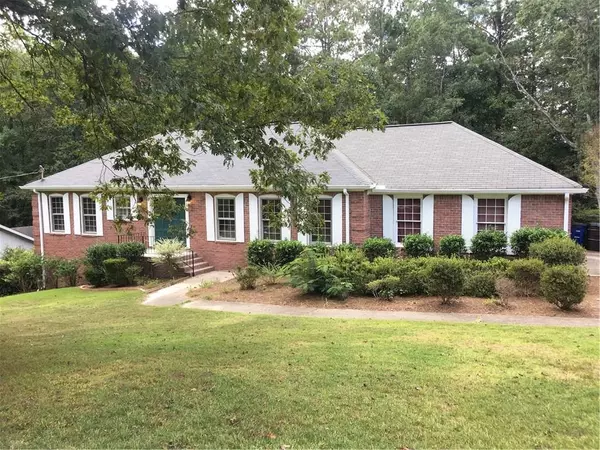 8341 Timberlane DR, Douglasville, GA 30134