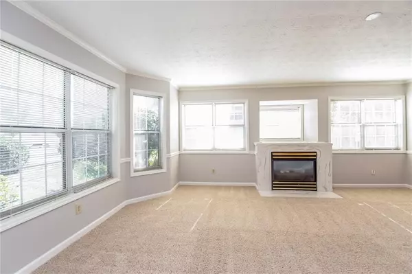 Peachtree City, GA 30269,619 Longer DR