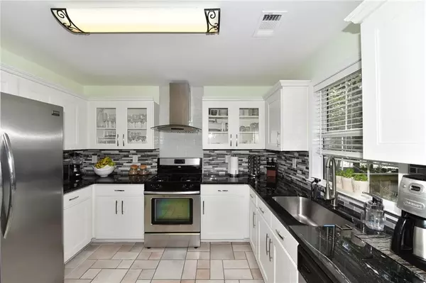 Alpharetta, GA 30022,335 Aqueduct CT