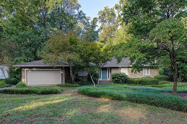 5024 Winding Branch DR, Dunwoody, GA 30338