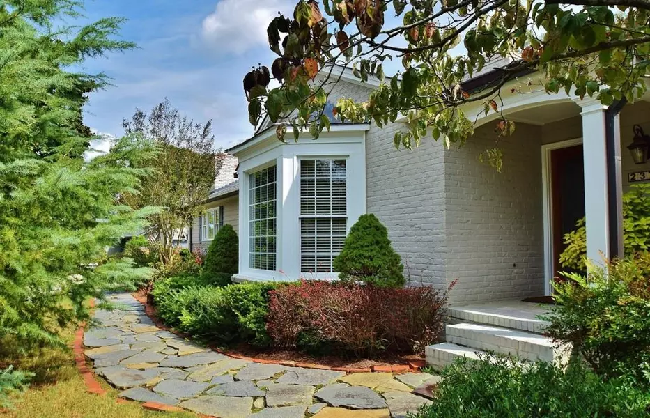 237 Christopher DR, Gainesville, GA 30501