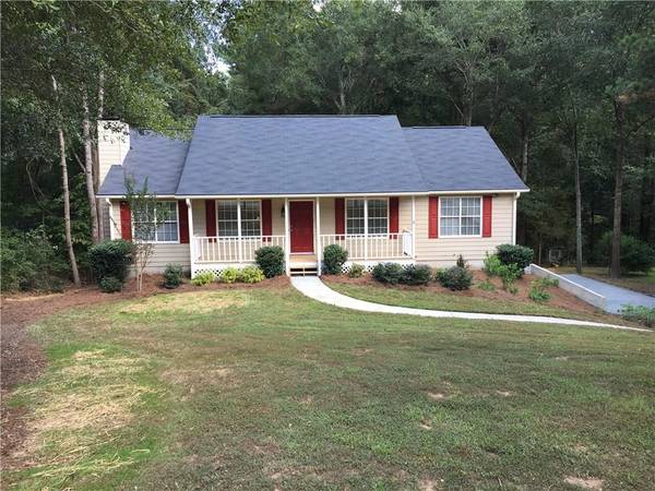 1645 Greystone LN, Loganville, GA 30052