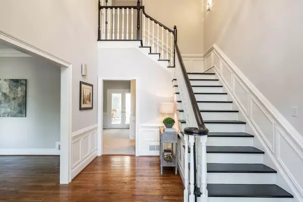 Sandy Springs, GA 30328,310 Crosstree LN