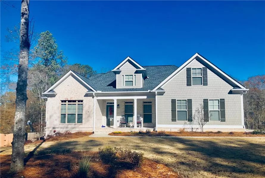 309 Brook Hollow LN, Loganville, GA 30052