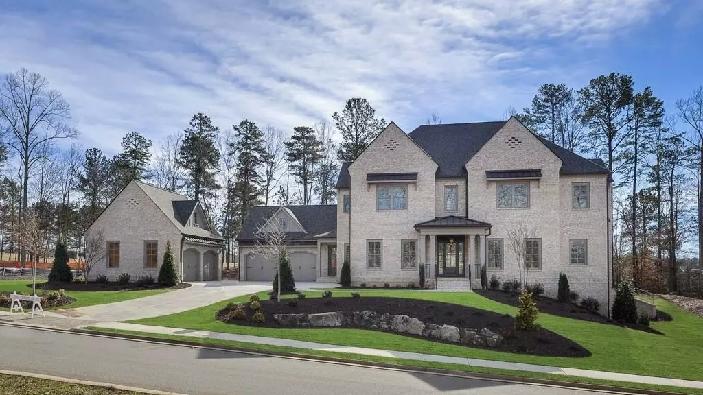 1053 Summit View LN, Alpharetta, GA 30004